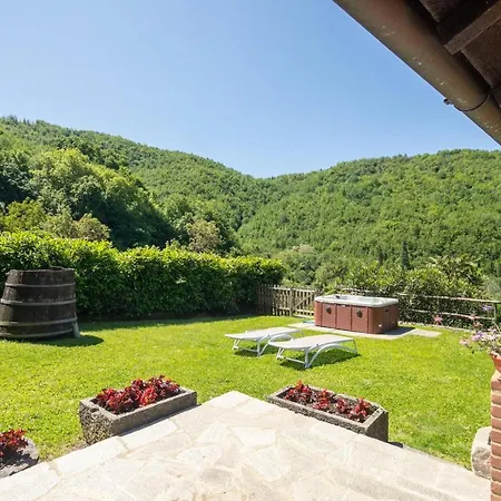 With Pool And Outbuilding Fivizzano By Vacavilla